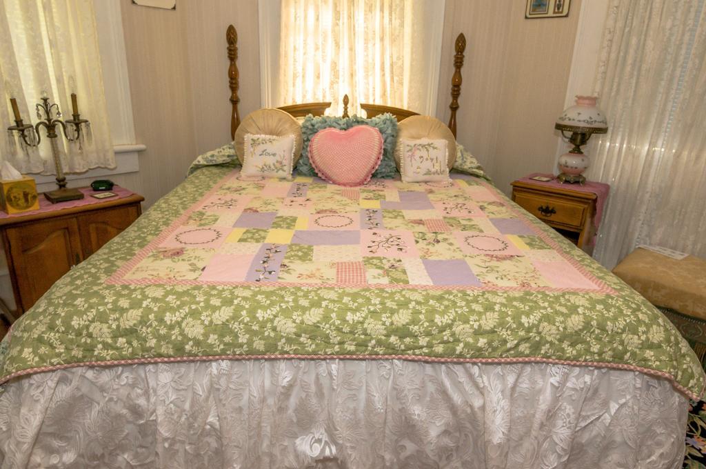 Bed and breakfast Holly House Of Hamilton Extérieur photo